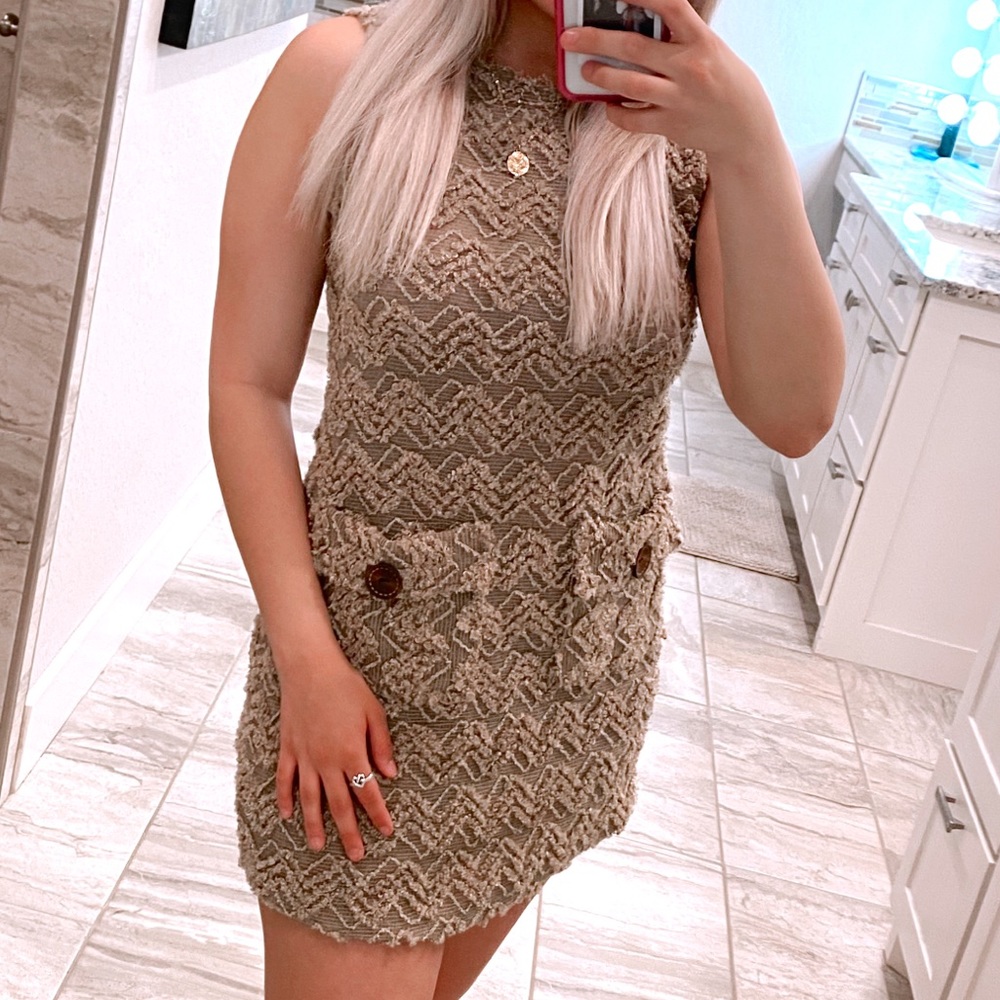 pocketed shift dress
